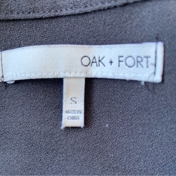 ☀️3/$30☀️ Oak + Fort grey tunic top - Picture 7 of 7